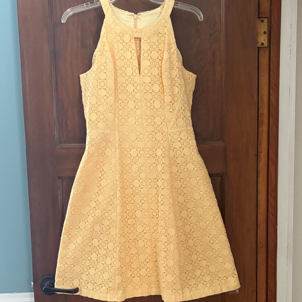 White House Black Market 
Yellow Lace Sleeveless Cocktail Dress
Size 4